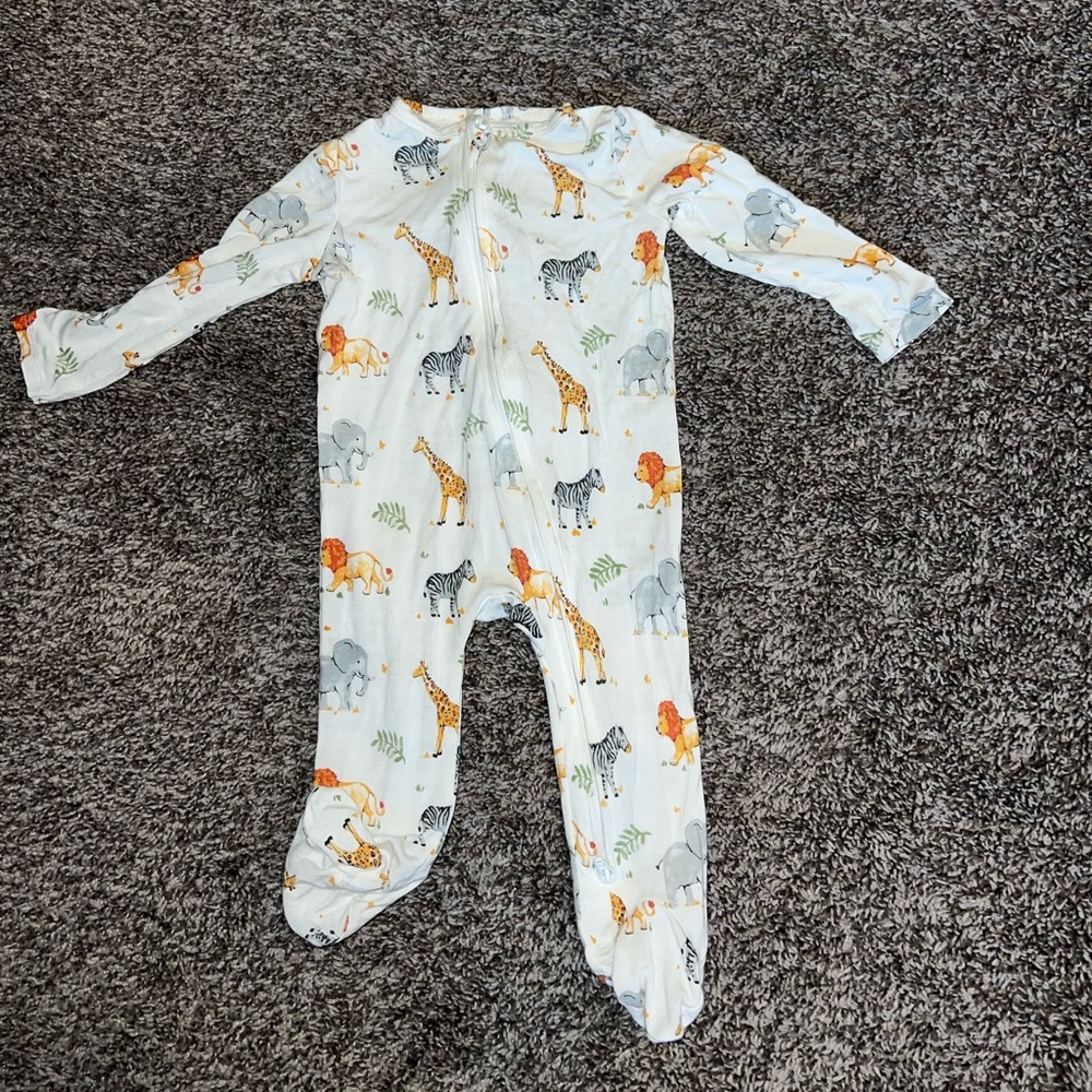 Little me, 6-9 month safari animal footie